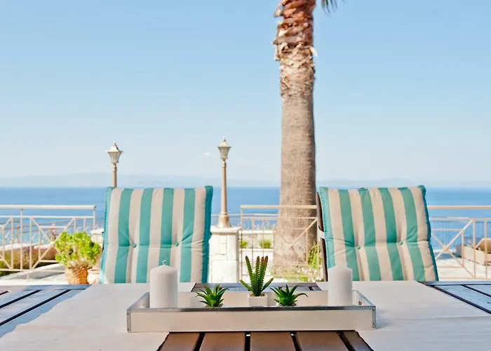 아파트 Lioli Infinity Villa Athitos #Northsky 아피토스